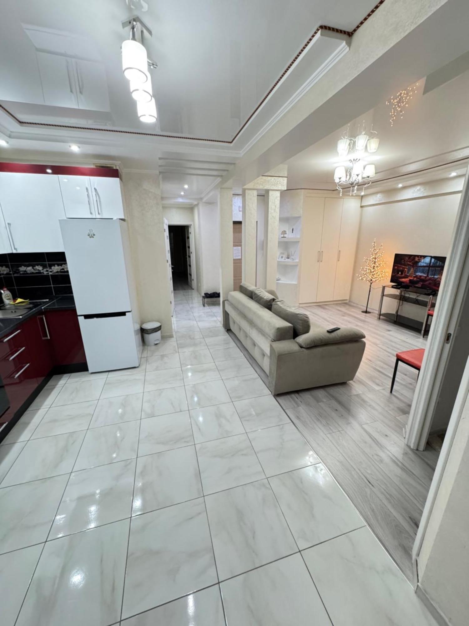 Two Bedroom Large Apartment In Kischinau Exterior foto